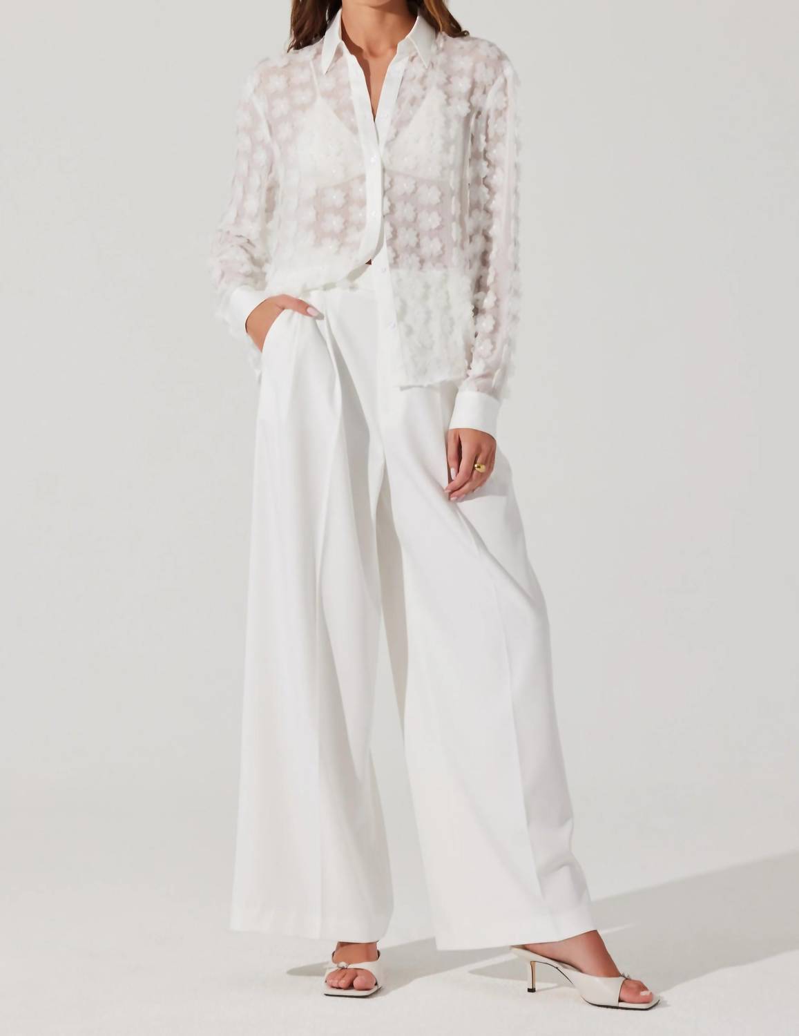 Astr - Ioannis 3D Floral Appliqué Shirt