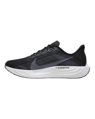 Nike - Men's Athletic Shoes