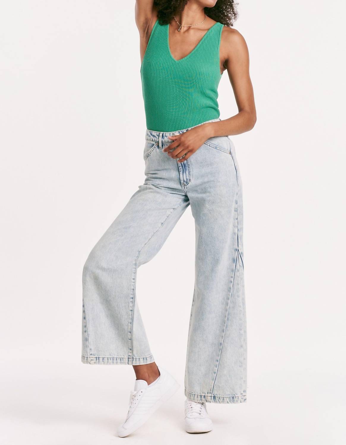 Another Love - Noa V-neck Sweater Tank Top