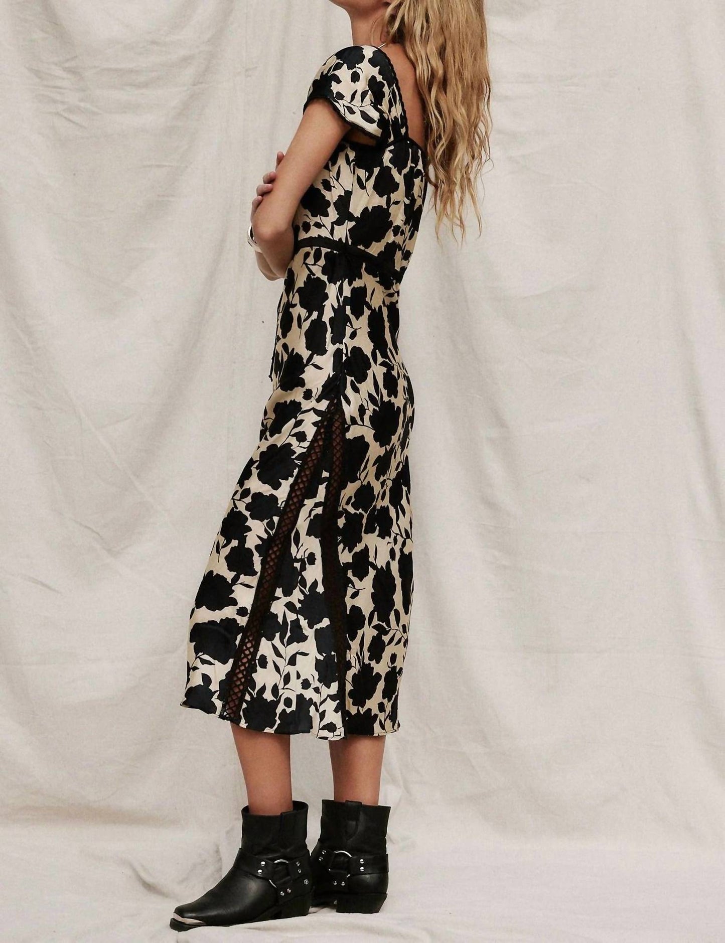 Jen'S Pirate Booty - Castilla Midi Dress