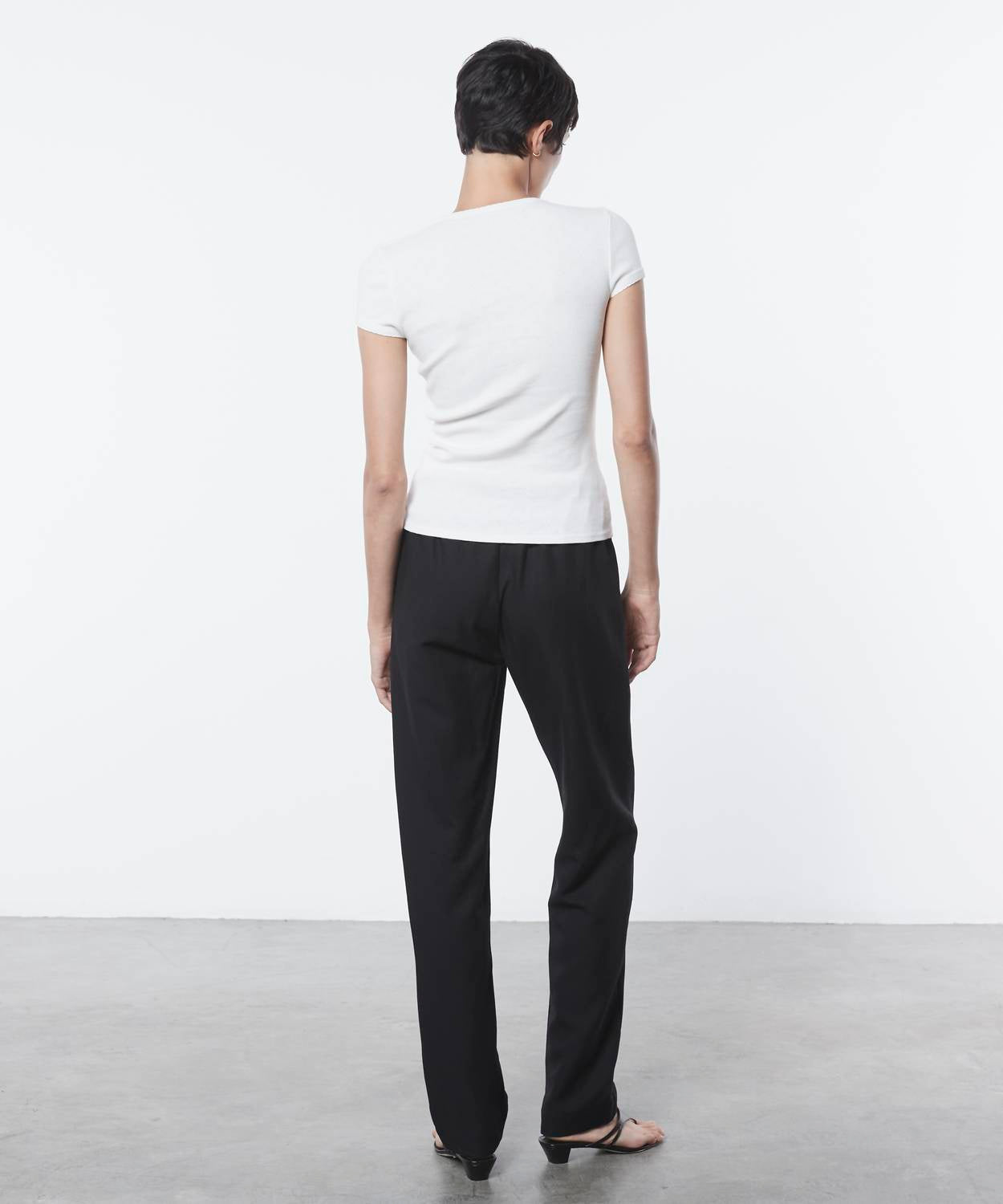 Enza Costa - SCALLOP EDGE POINTELLE CAP SLEEVE