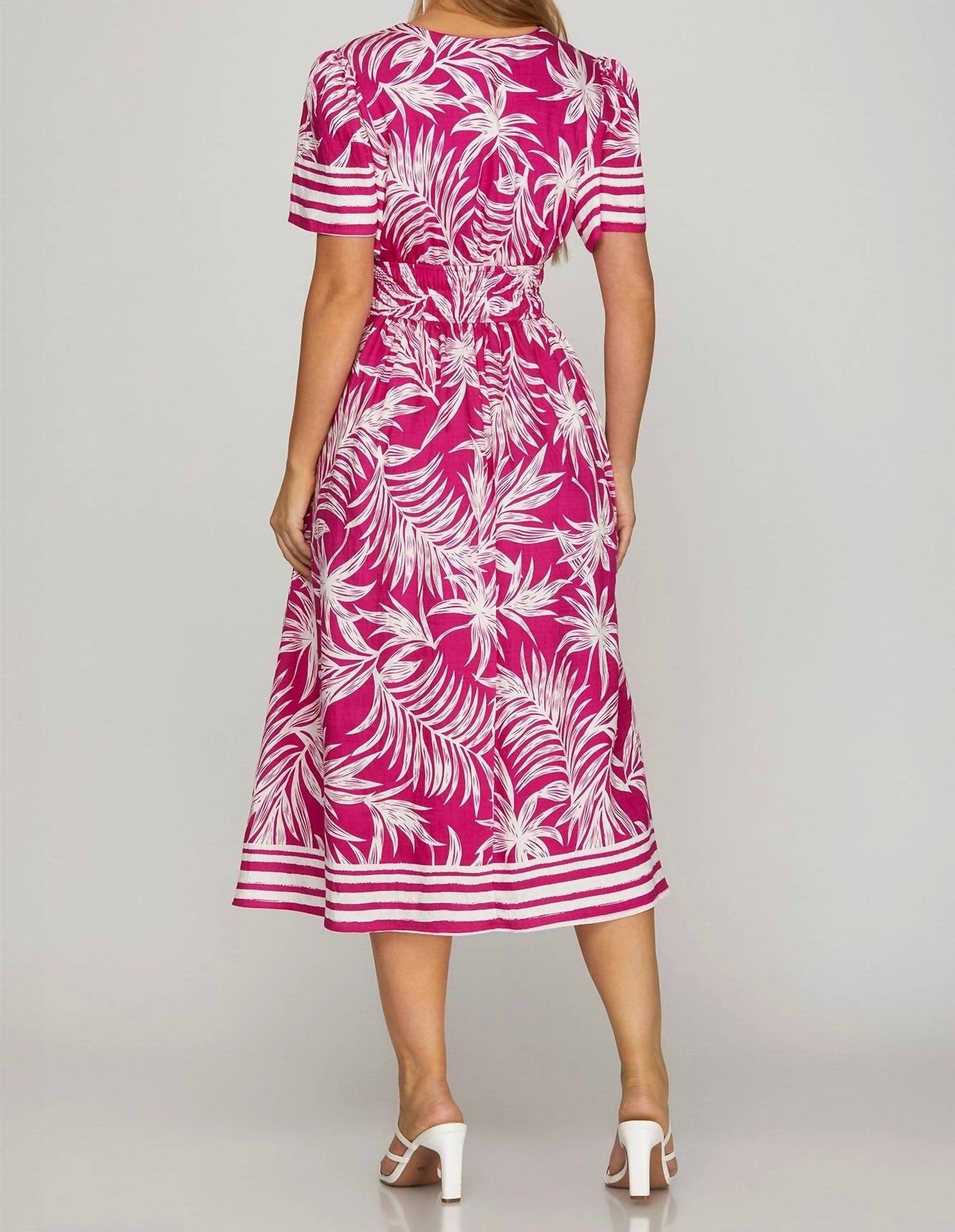 She + Sky - Short Sleeve Woven Tropical Print Midi Dress