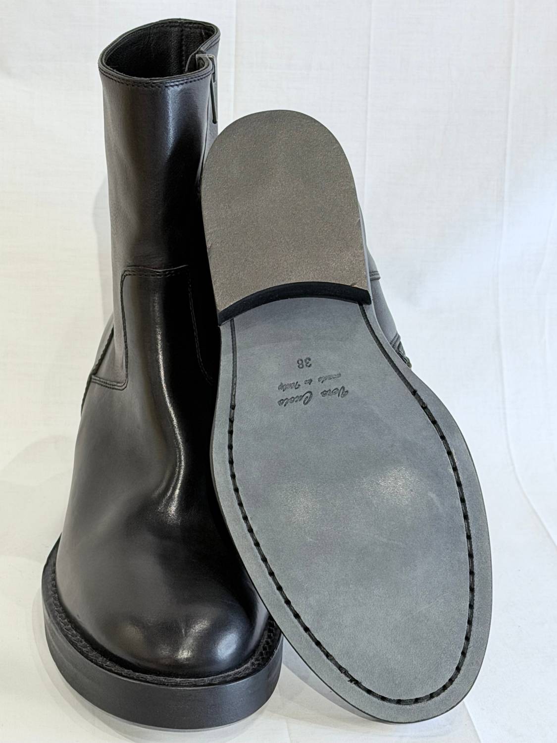 Ann Demeulemeester - Women's Zip Up Leather Ankle Boots