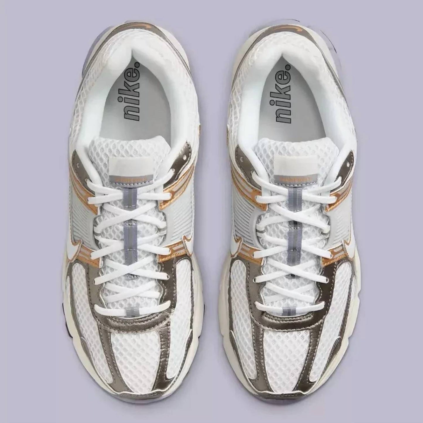 Nike - Men's Zoom Vomero 5 Sneaker