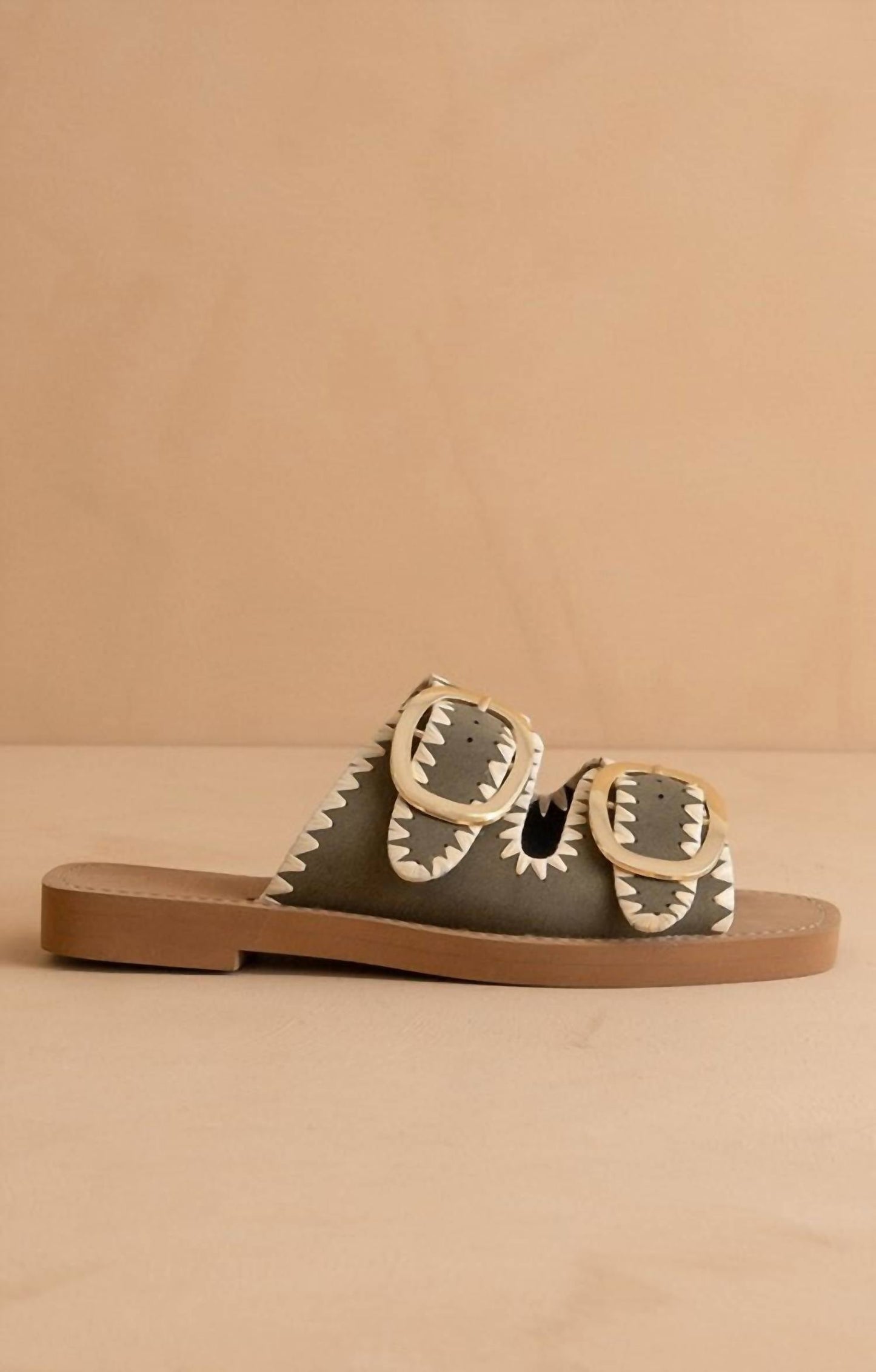 Oasis Society - Women's Tivoli Buckle Slides