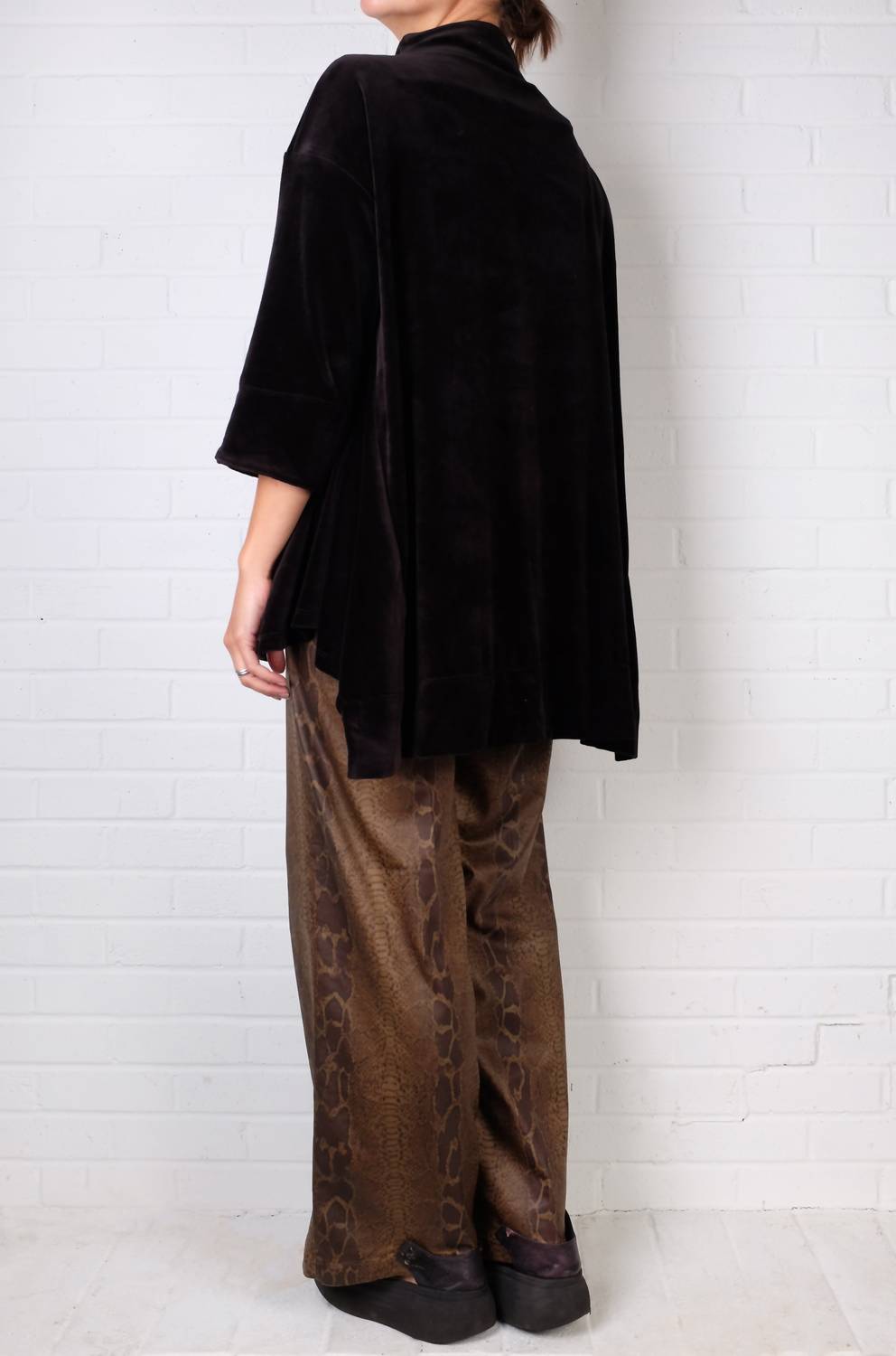 Alembika - Velour Funnel Neck Tunic
