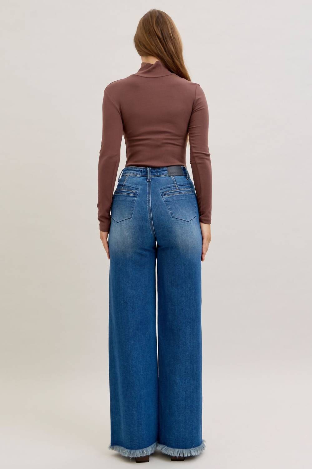 judy-blue-column-leg-button-fly-jeans