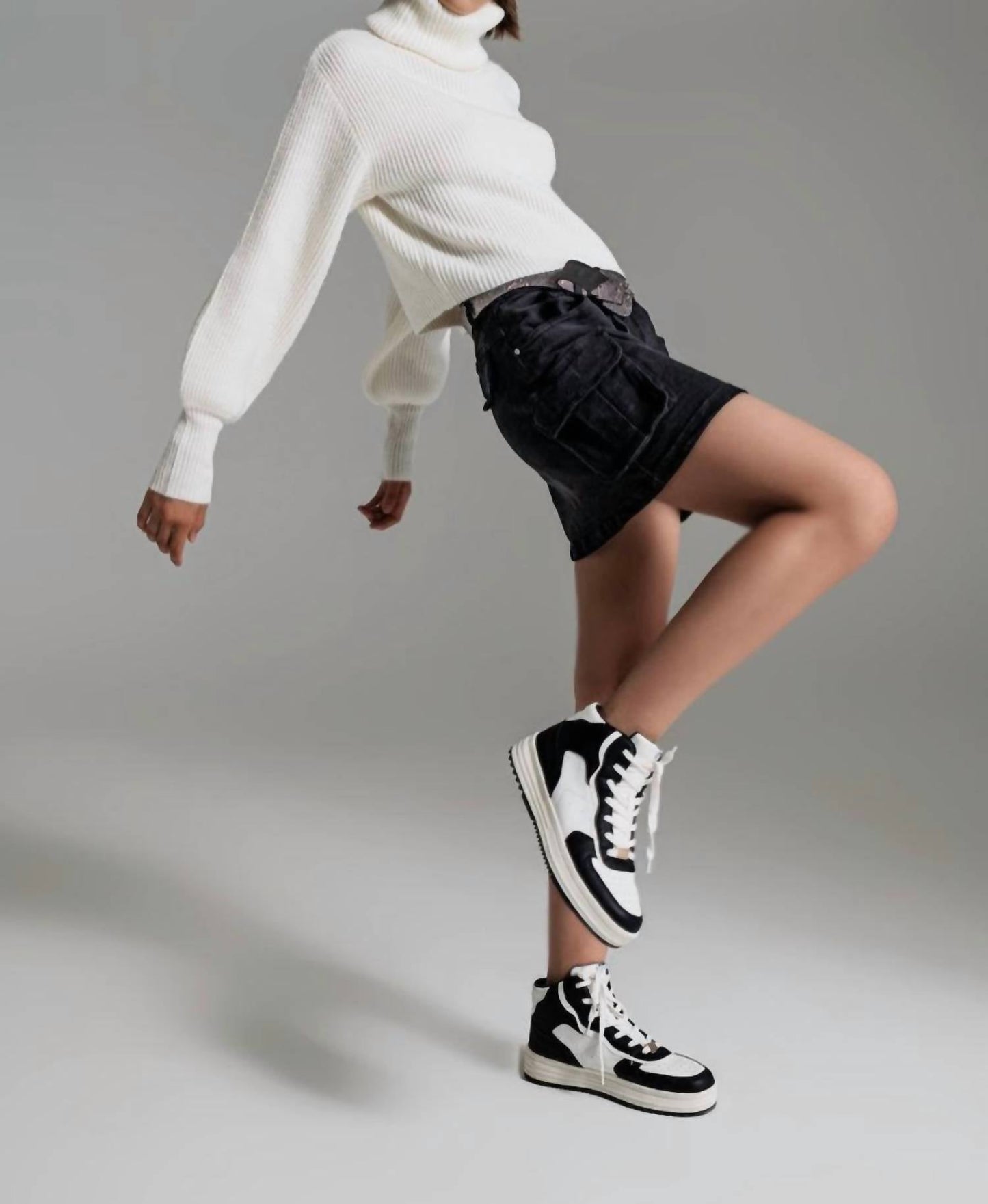 Q2 - Cargo Mini Skirt