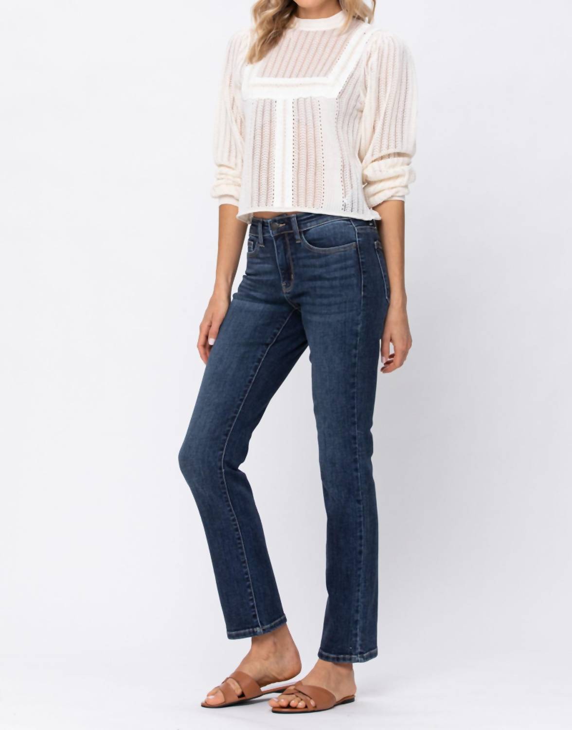 Judy Blue - Mid Rise Straight Leg Non Distressed Jean