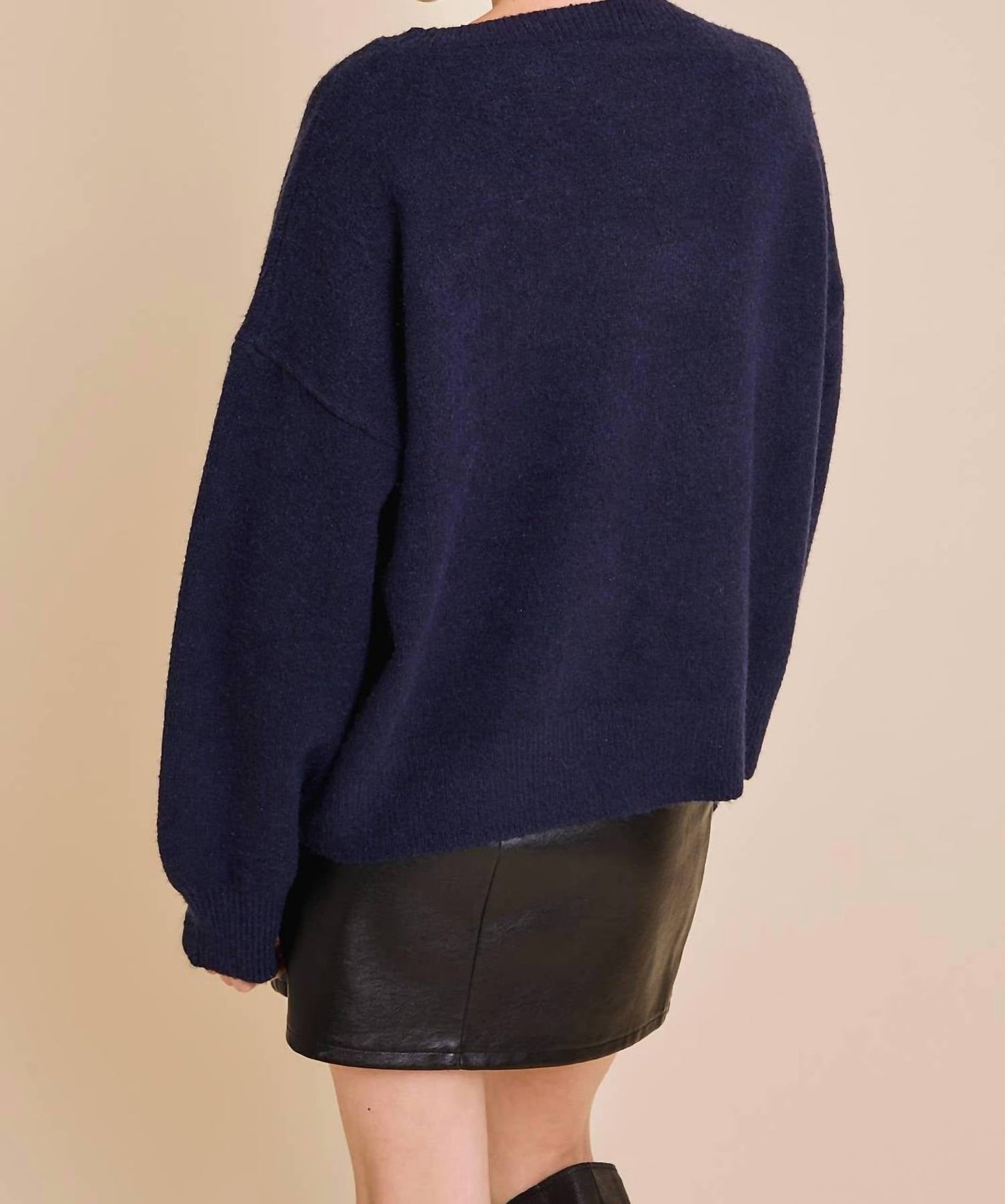 Le Lis - Round Neck Tree Applique Sweater