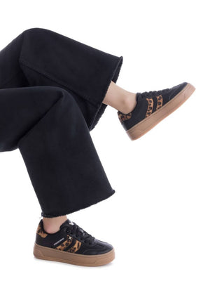 Xti - Women's 144585 Round Toe Sneakers