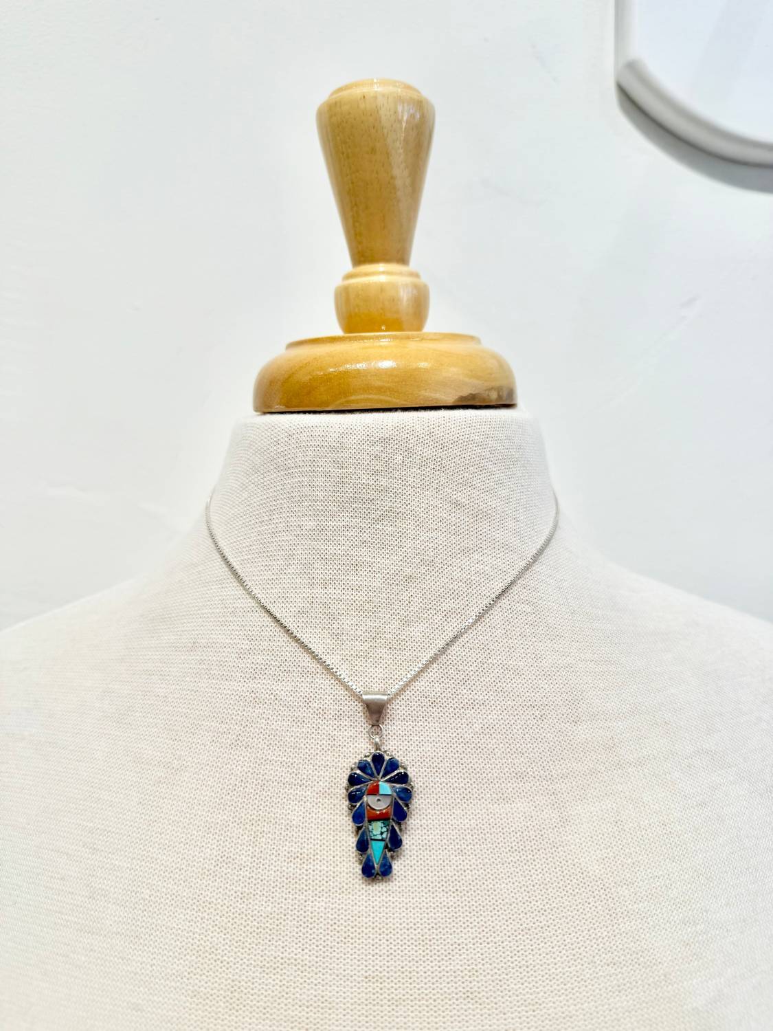 Al Zuni Global Jewelry - Women's Mother Of Pearl Pendant On Sterling Silver Chain Necklace