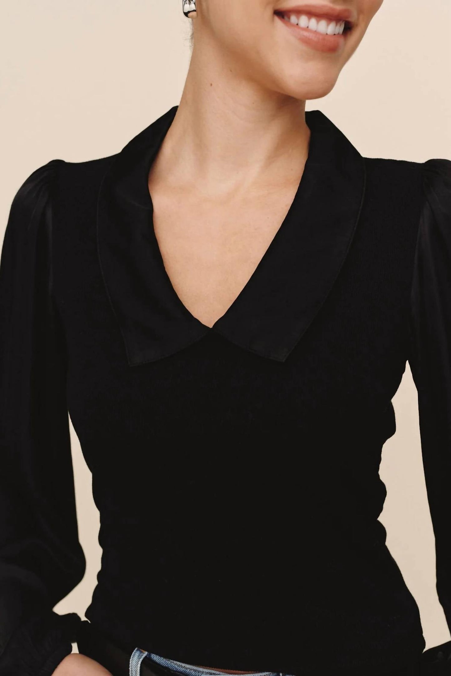 Bella Dahl - Collared V-neck Long Sleeves Top