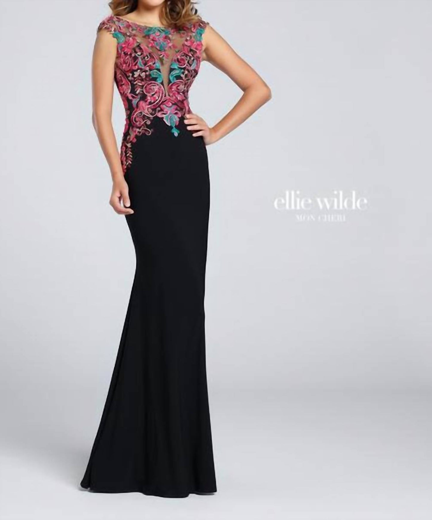 Ellie Wilde - Women's Sheath Dress