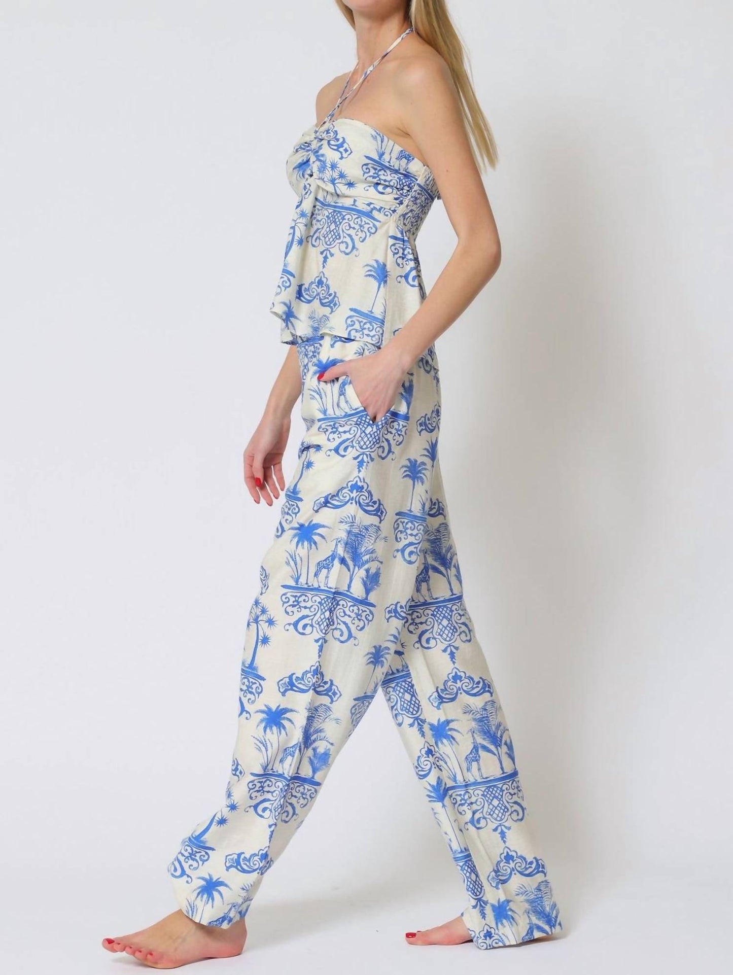 Aakaa - Chest Detailing Pants