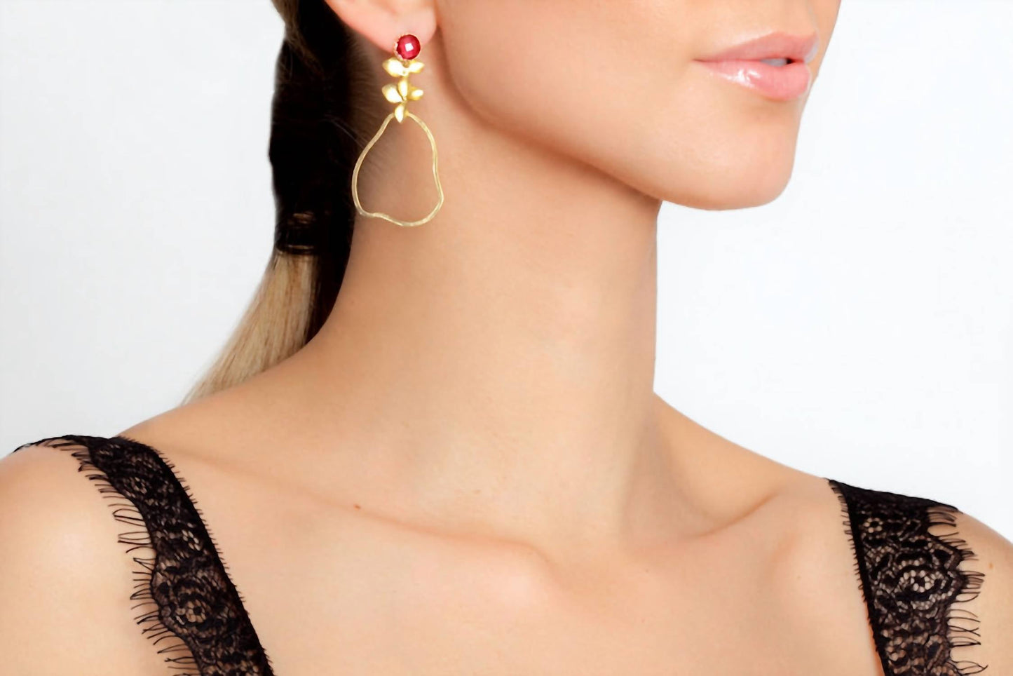 Avenue Chic - Women's Orchid Pear Earrings