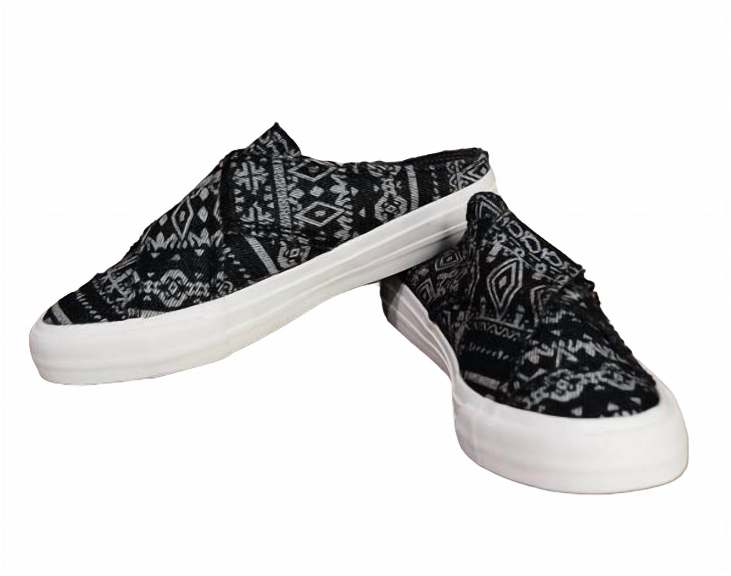 Very G - Women's Yazmin Slip On With Velcro Closure
