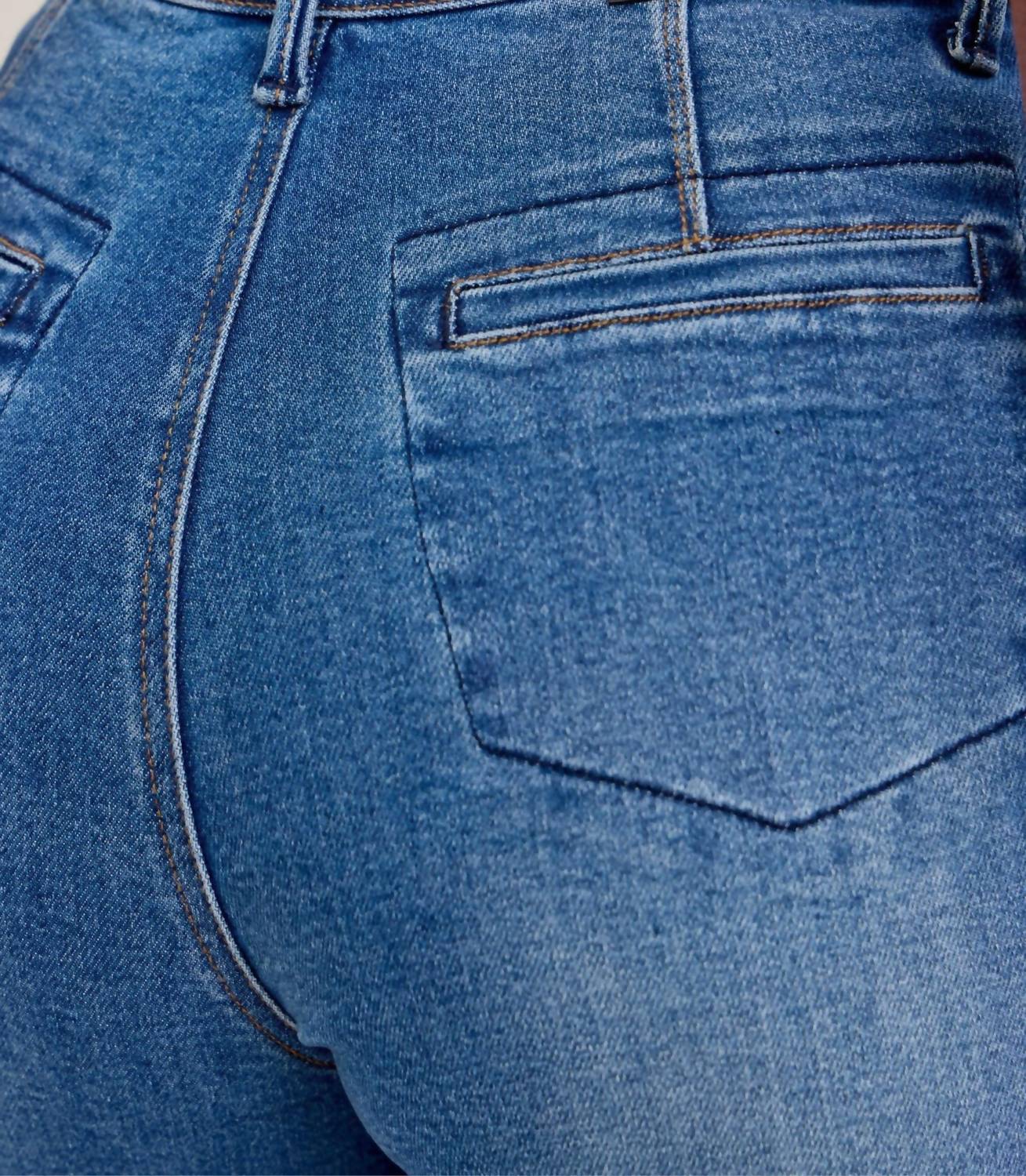 judy-blue-column-leg-button-fly-jeans