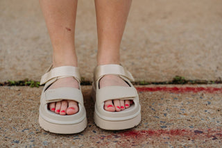 Ugg - Women's Goldenglow Sandal