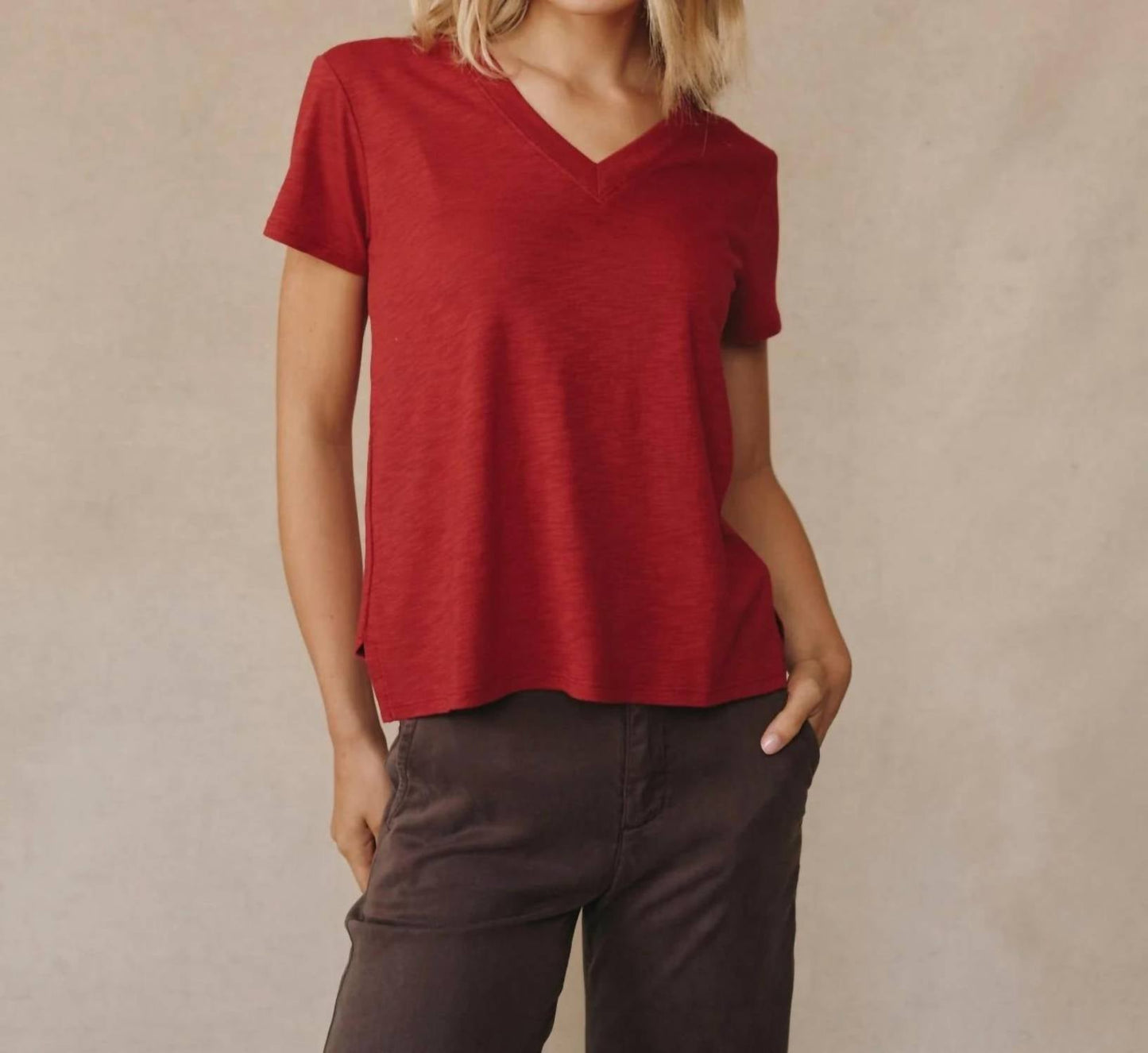Bella Dahl - Side slit v neck tee