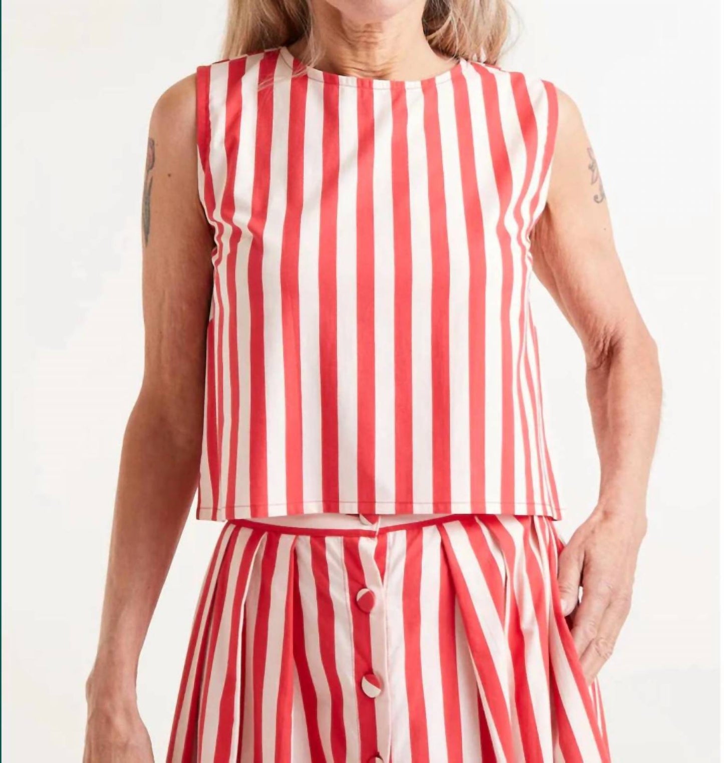 Compania Fantastica - Cabana Tank