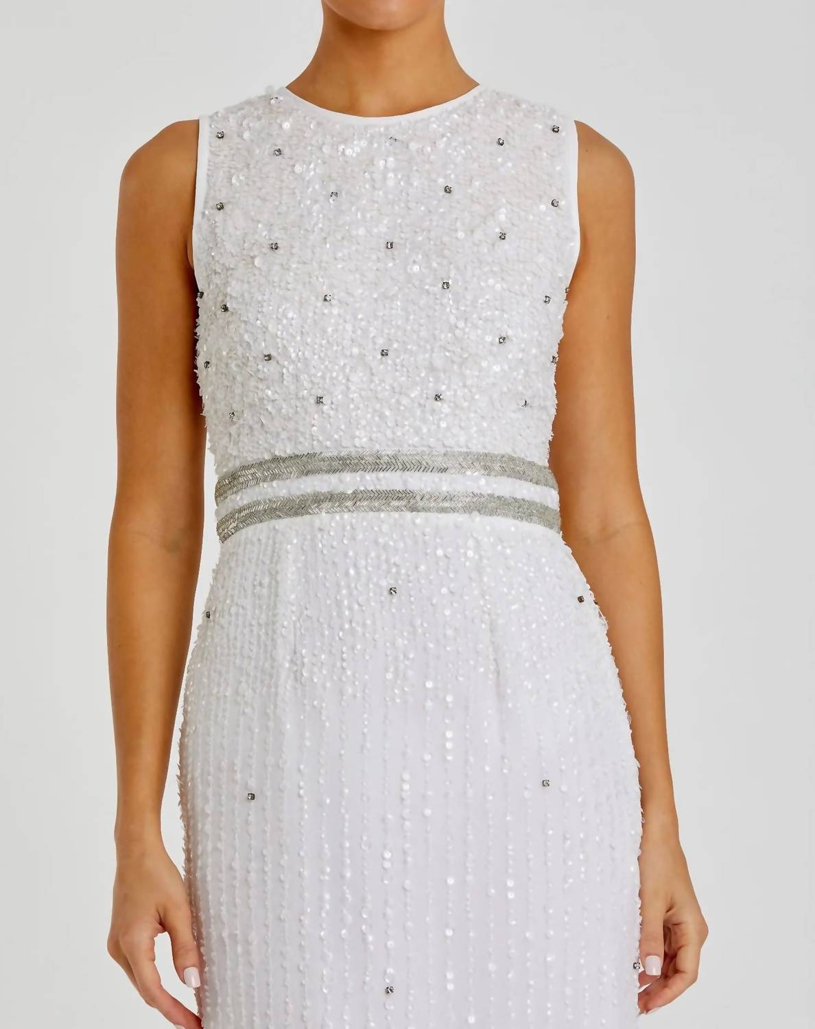 Mac Duggal - Sleeveless High Neck Beaded Midi Sheath Dress