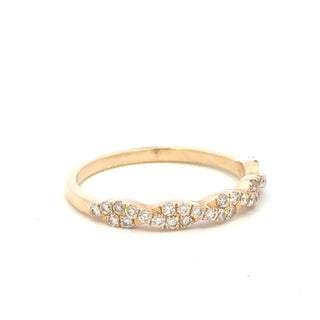 Aamiaa - 0.25 Carat Natural Diamond Cluster Twist Band Ring