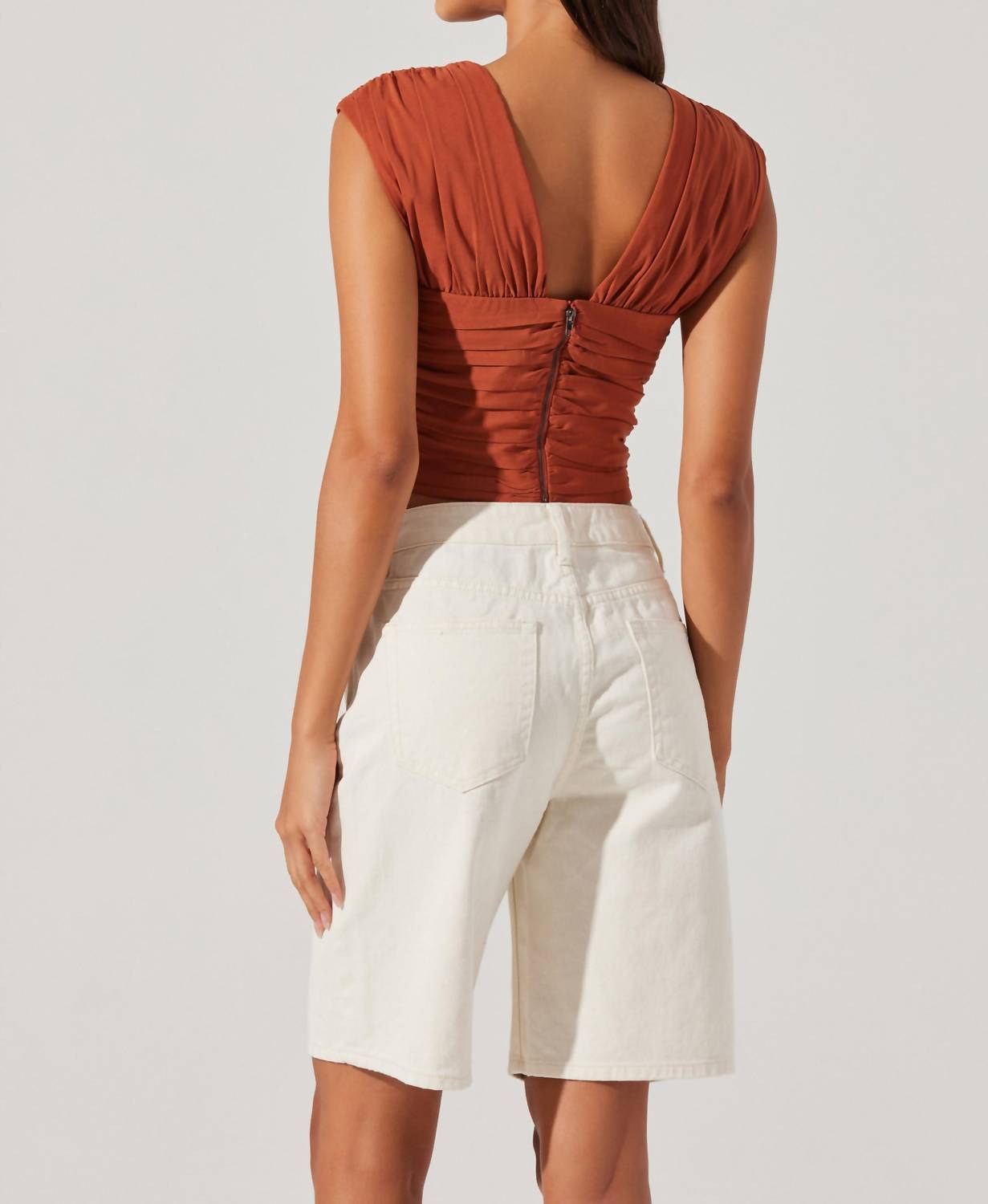 Astr - Samarra Ruched Crop Top