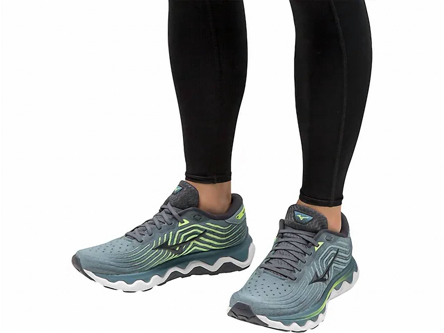 Mizuno - Men's Wave Horizon 6 Shoes