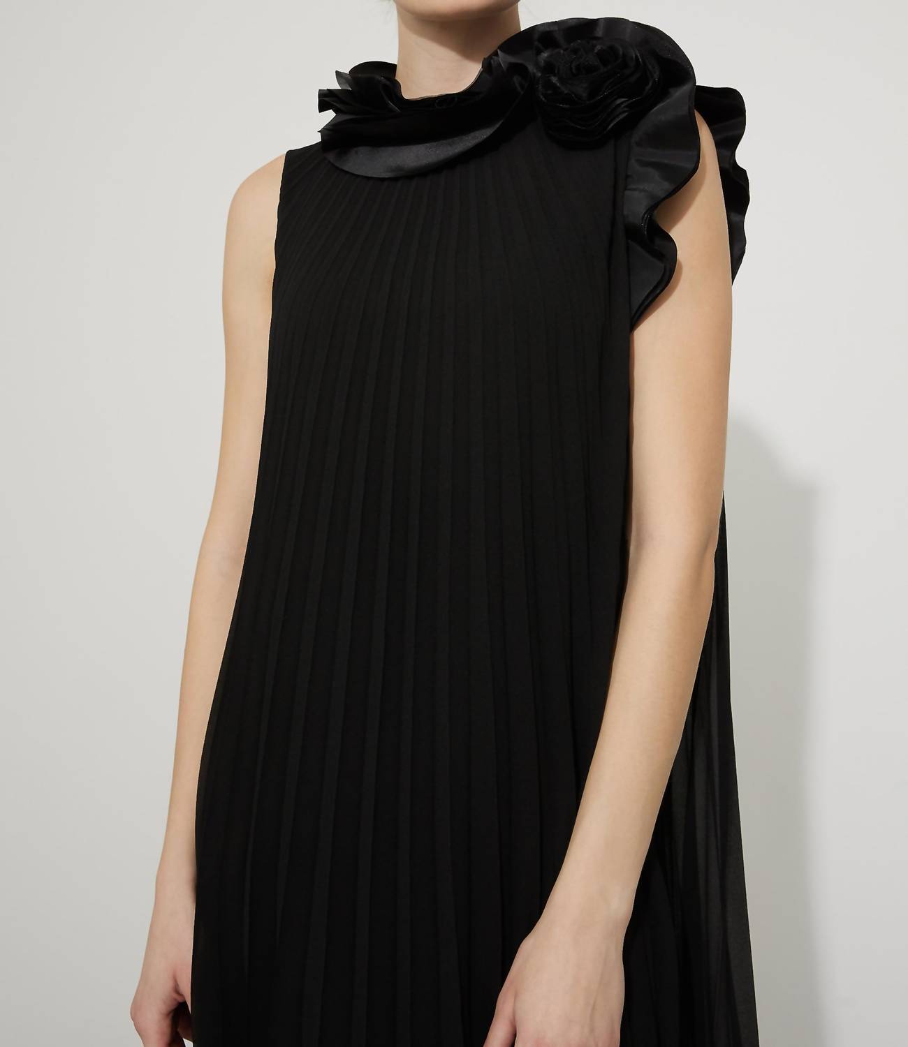 Joseph Ribkoff - Rosette Sleeveless Multi Pleat Dress