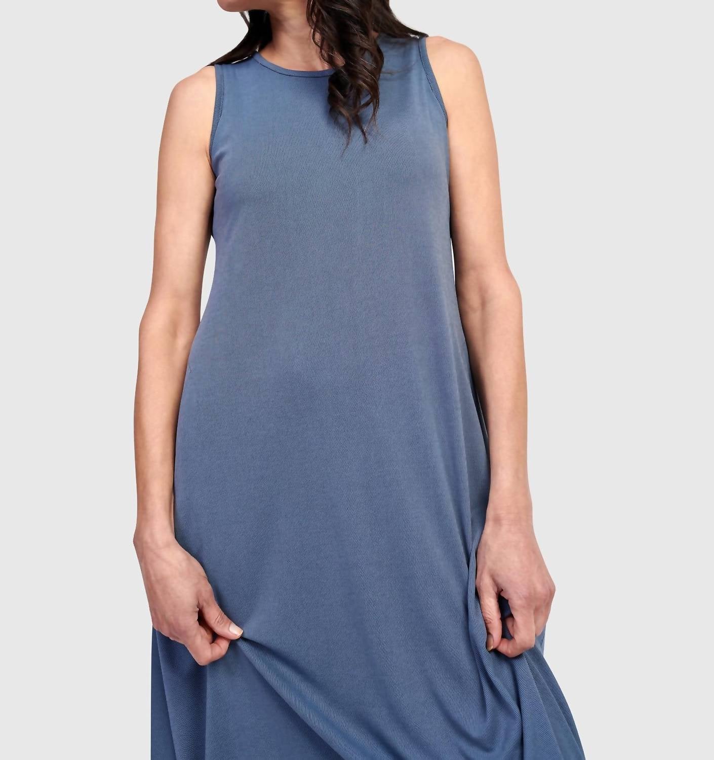 Alembika - Essential Sleeveless Midi Dress