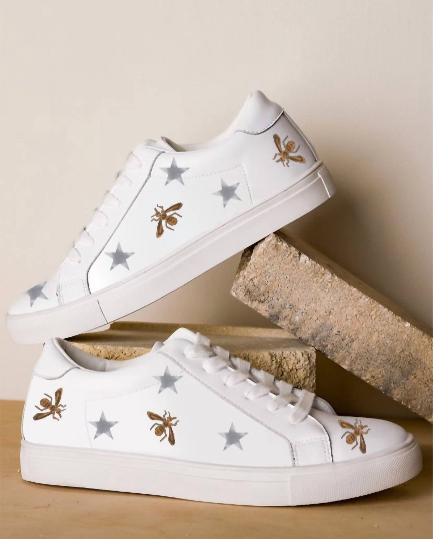 Alepel - Women's Queen Bee Sneakers