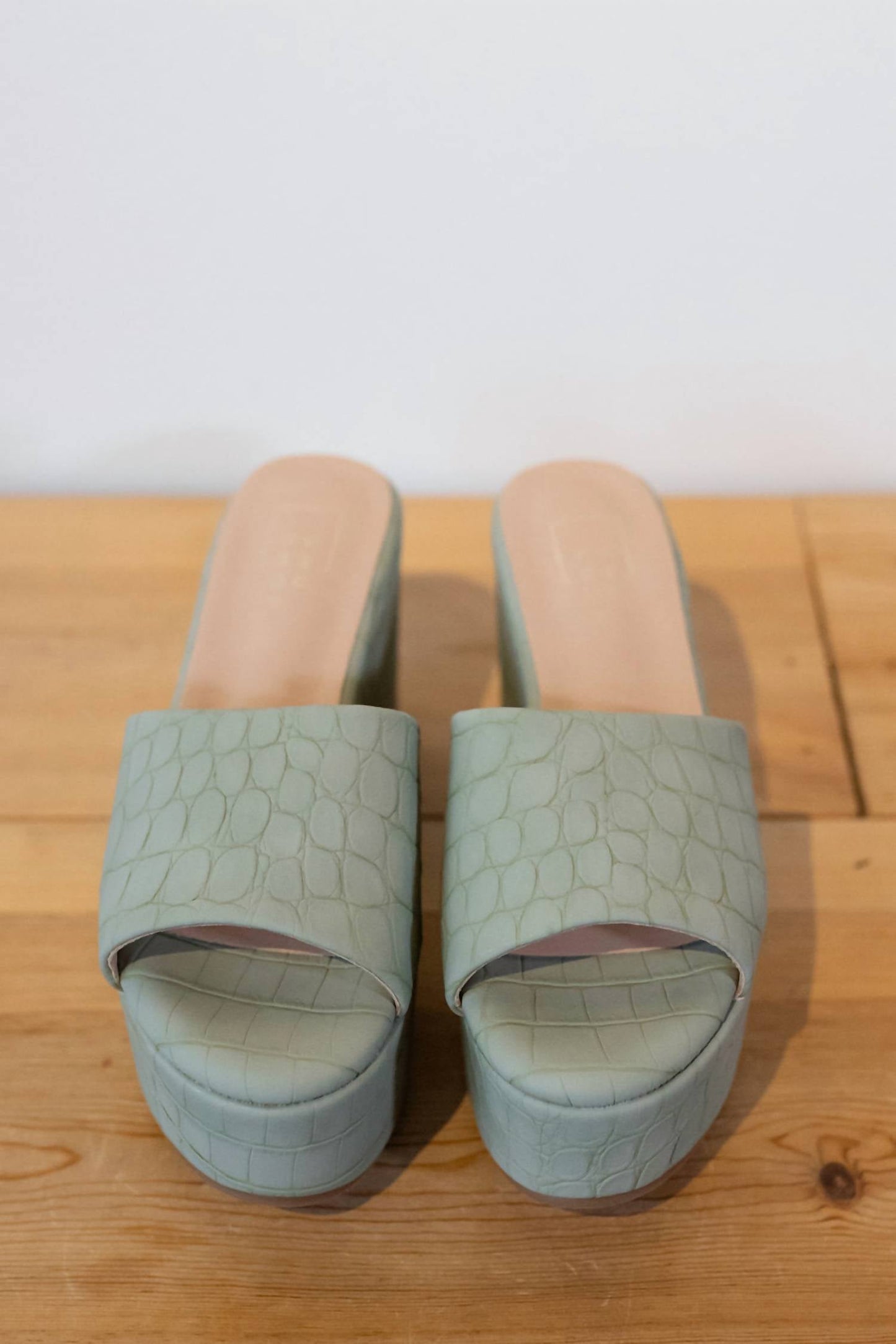 Shu Shop - serenity platform heel