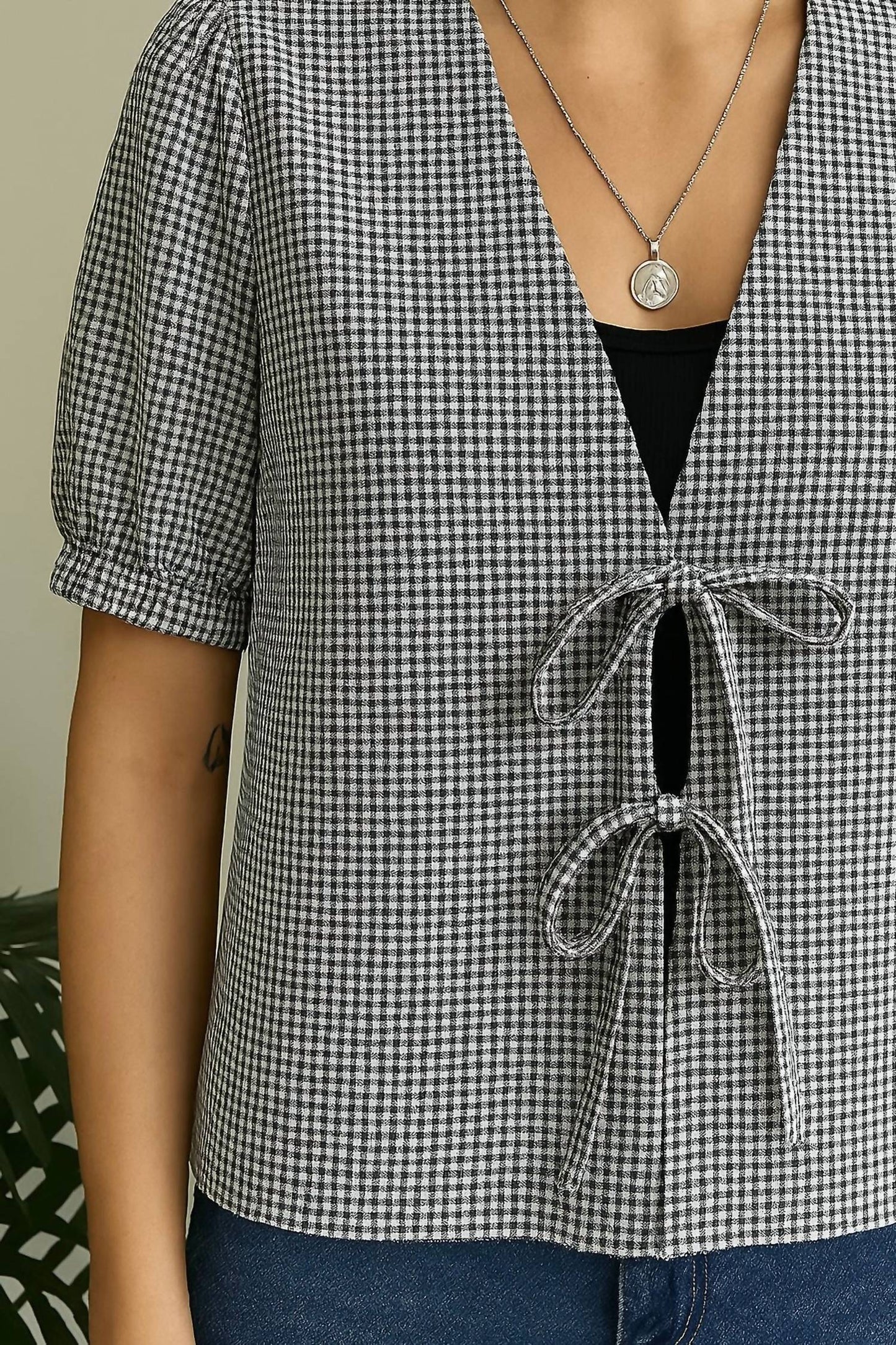 Elan - Wren Seersucker V-neck Blouse