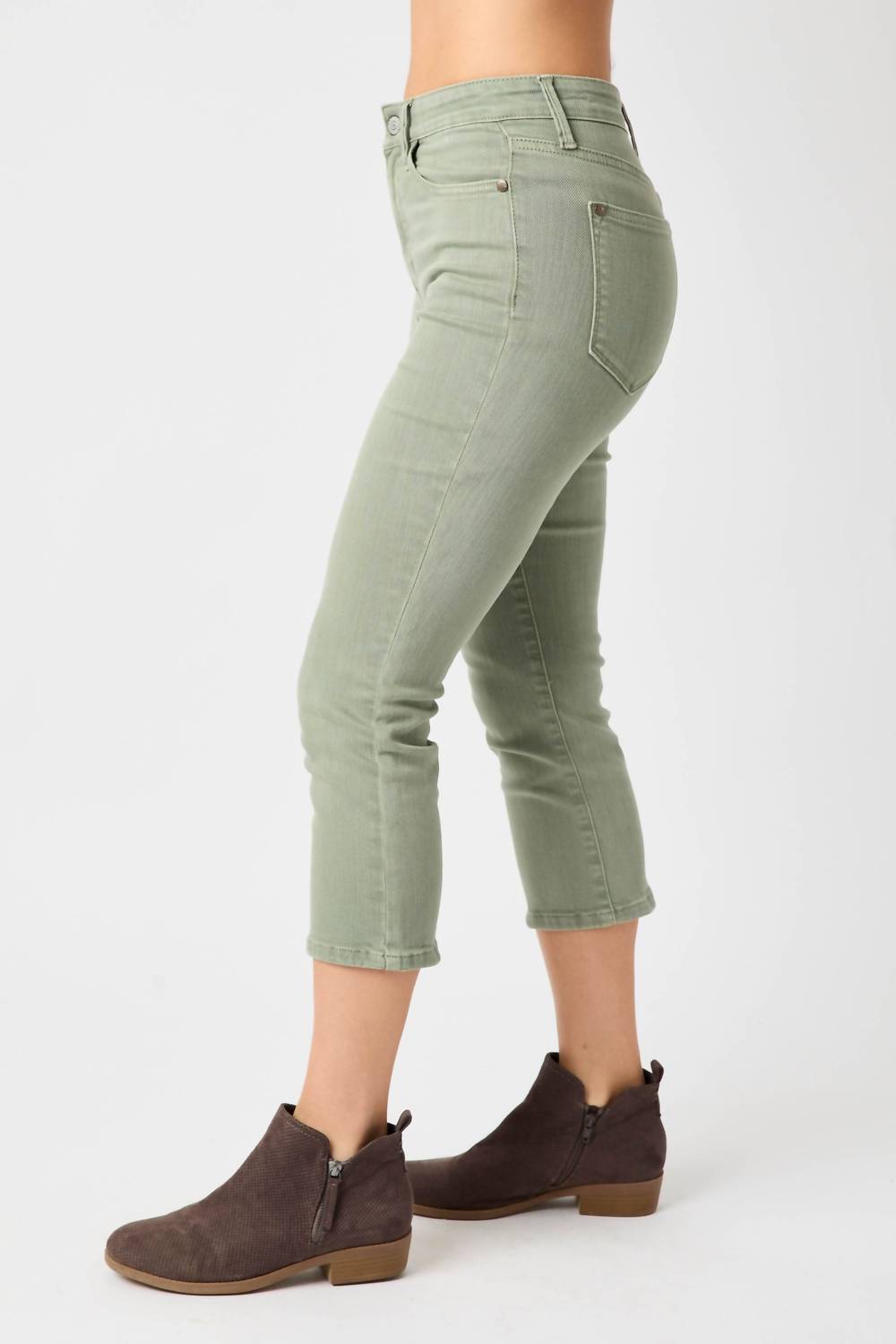 Judy Blue - High Rise Garment Dyed Capri