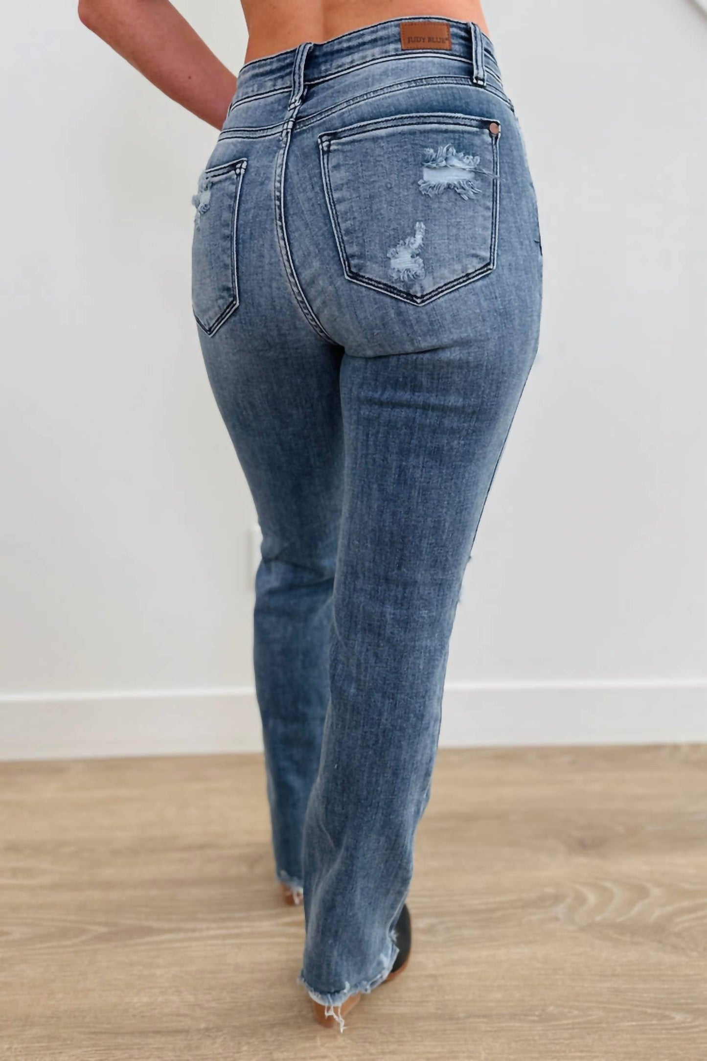 Judy Blue - Destroyed Straight Mid Rise Jeans