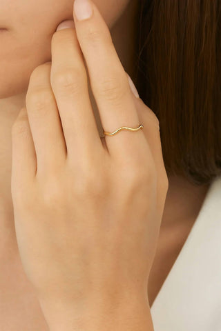 Eklexic - Super Thin Wavy Ring