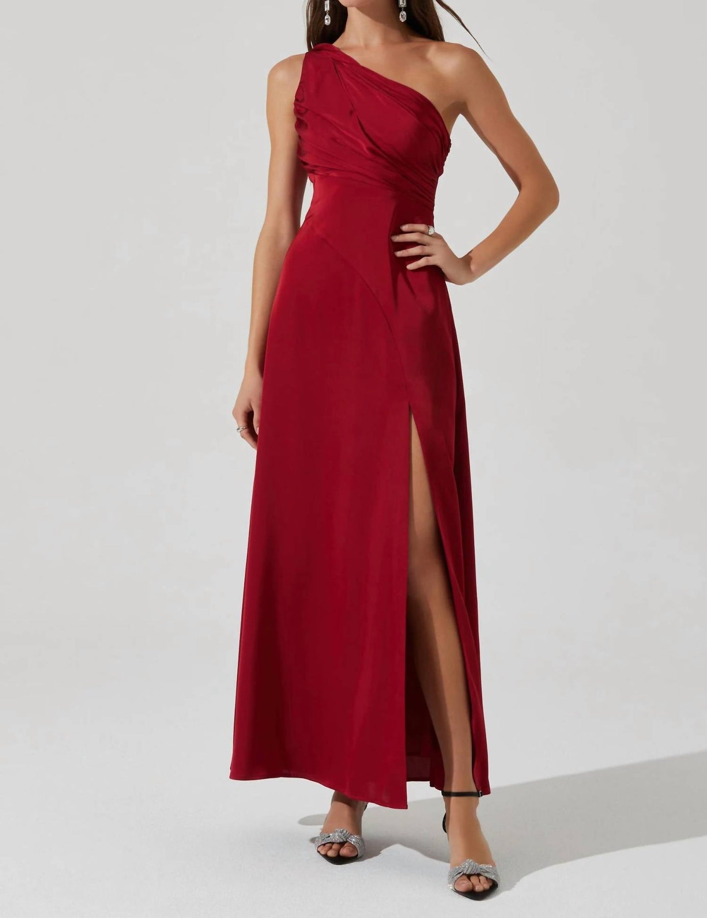 Astr - Atoila One Shoulder Maxi Dress