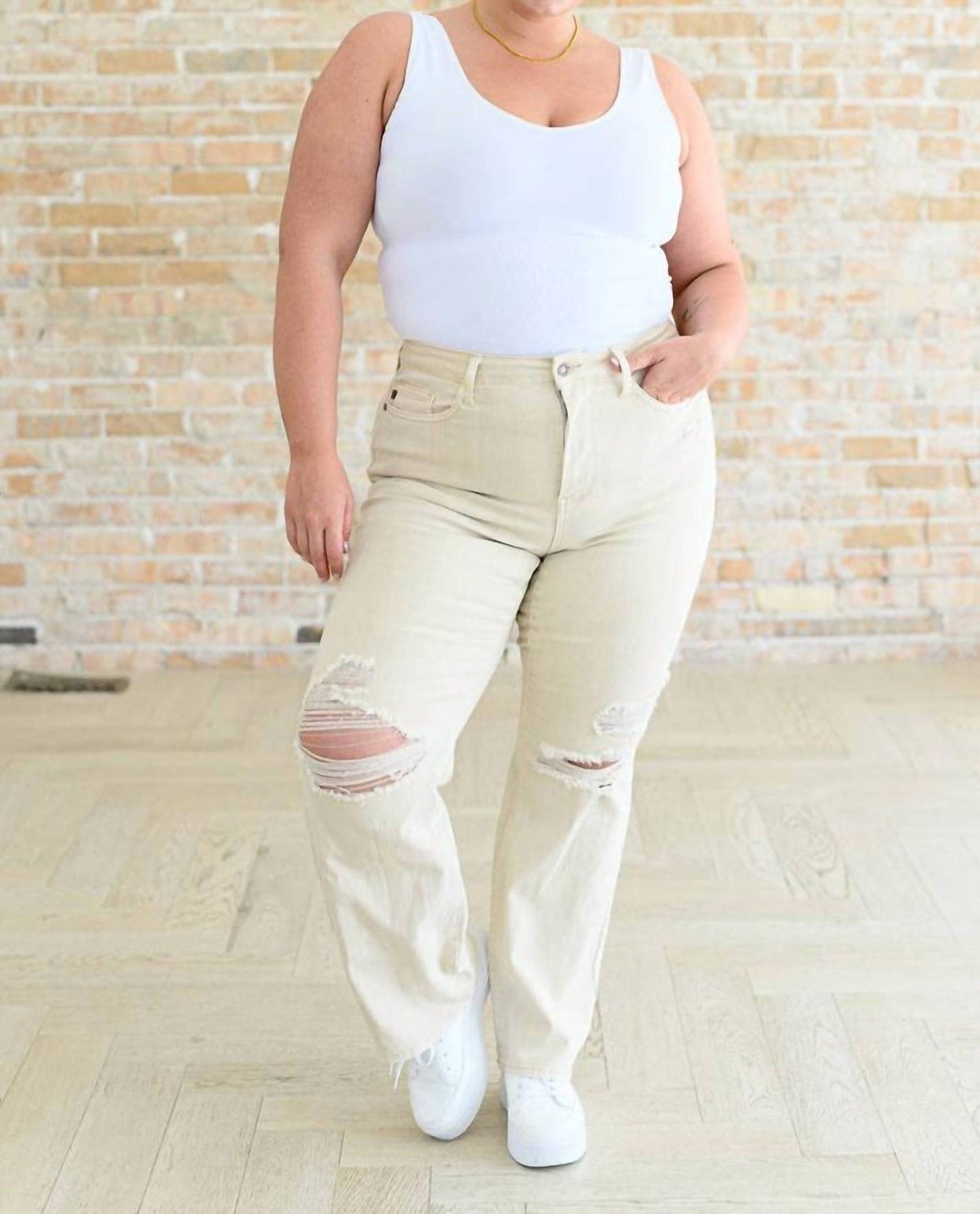 Judy Blue - High Rise Distressed Straight Jeans - Plus