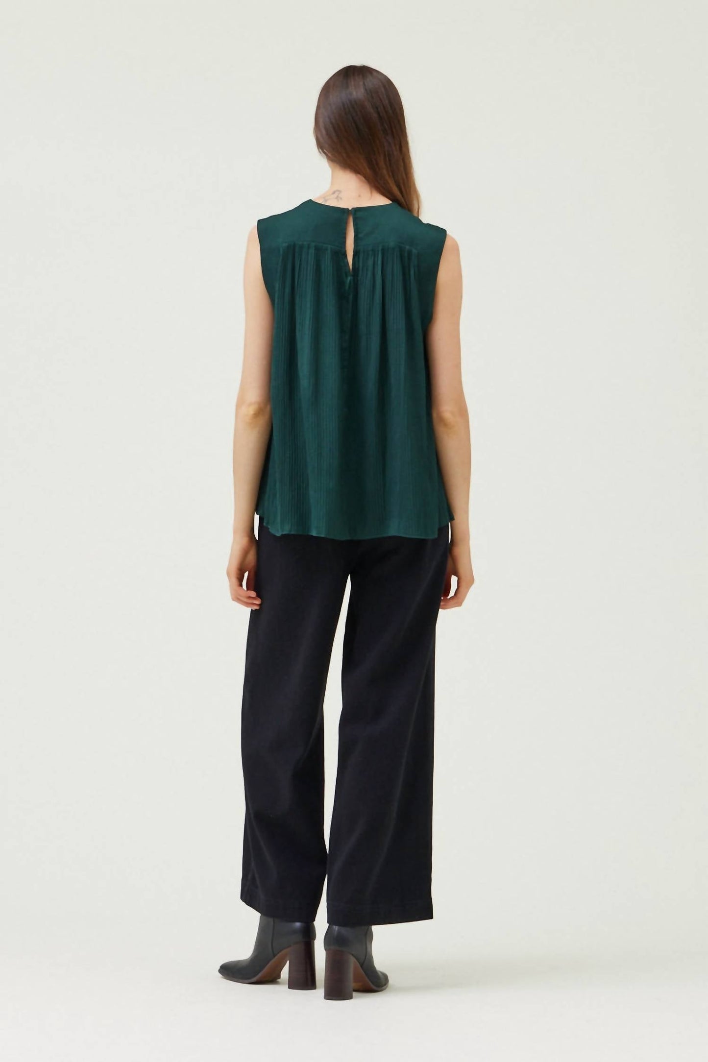 Grade & Gather - Pleated Sleeveless Top