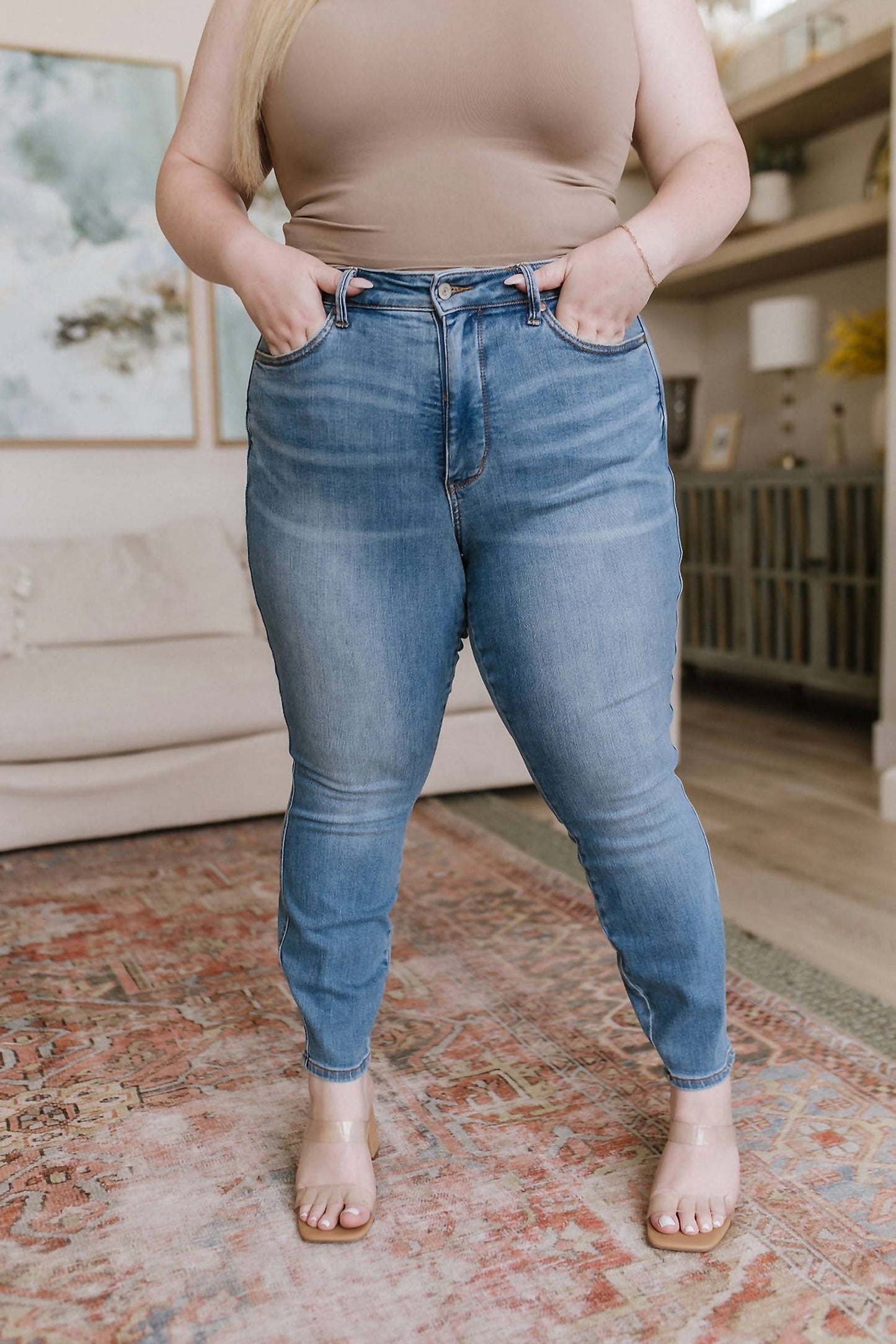 Judy Blue - High Rise Control Top Shield Pocket Skinny Jeans