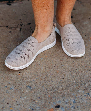 Clarks - Women's Breezey Izzy Sandals