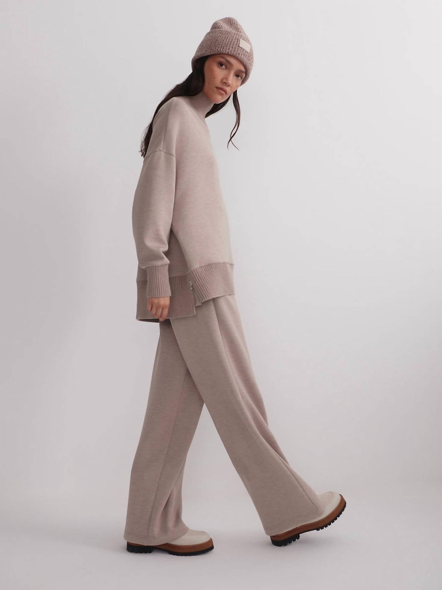 Varley - Extra Wide Leg Pants - 29.5"