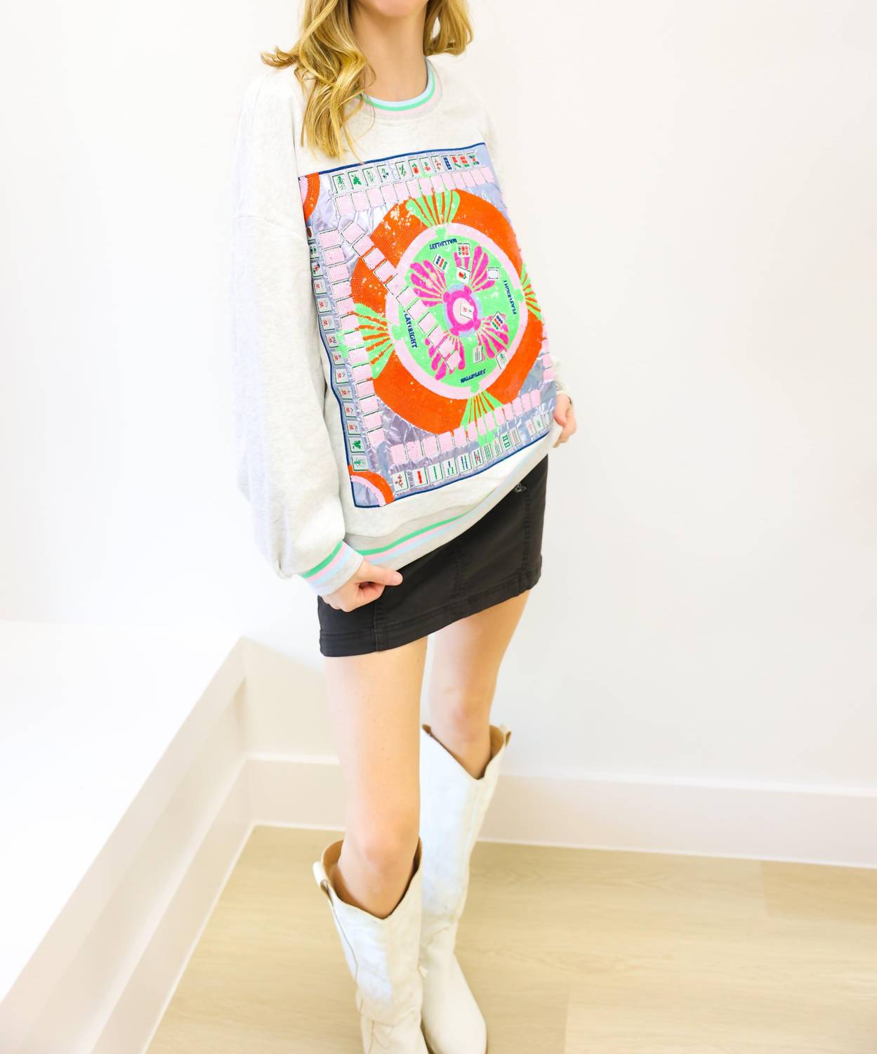 Queen Of Sparkles - Women's Mahjong Table Sweatshirt
