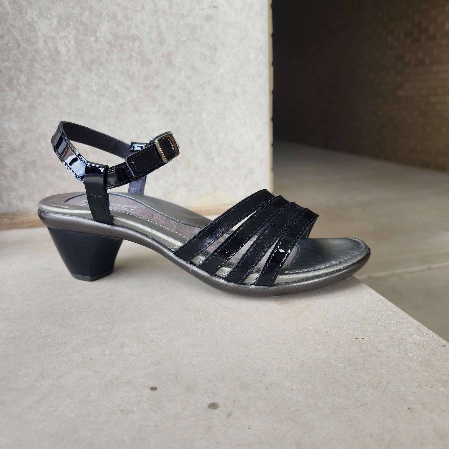 Naot - Women's Current Strappy Sandal