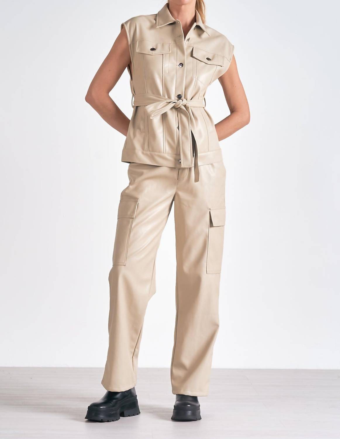 Elan - Marco Sleeveless Collared Vest
