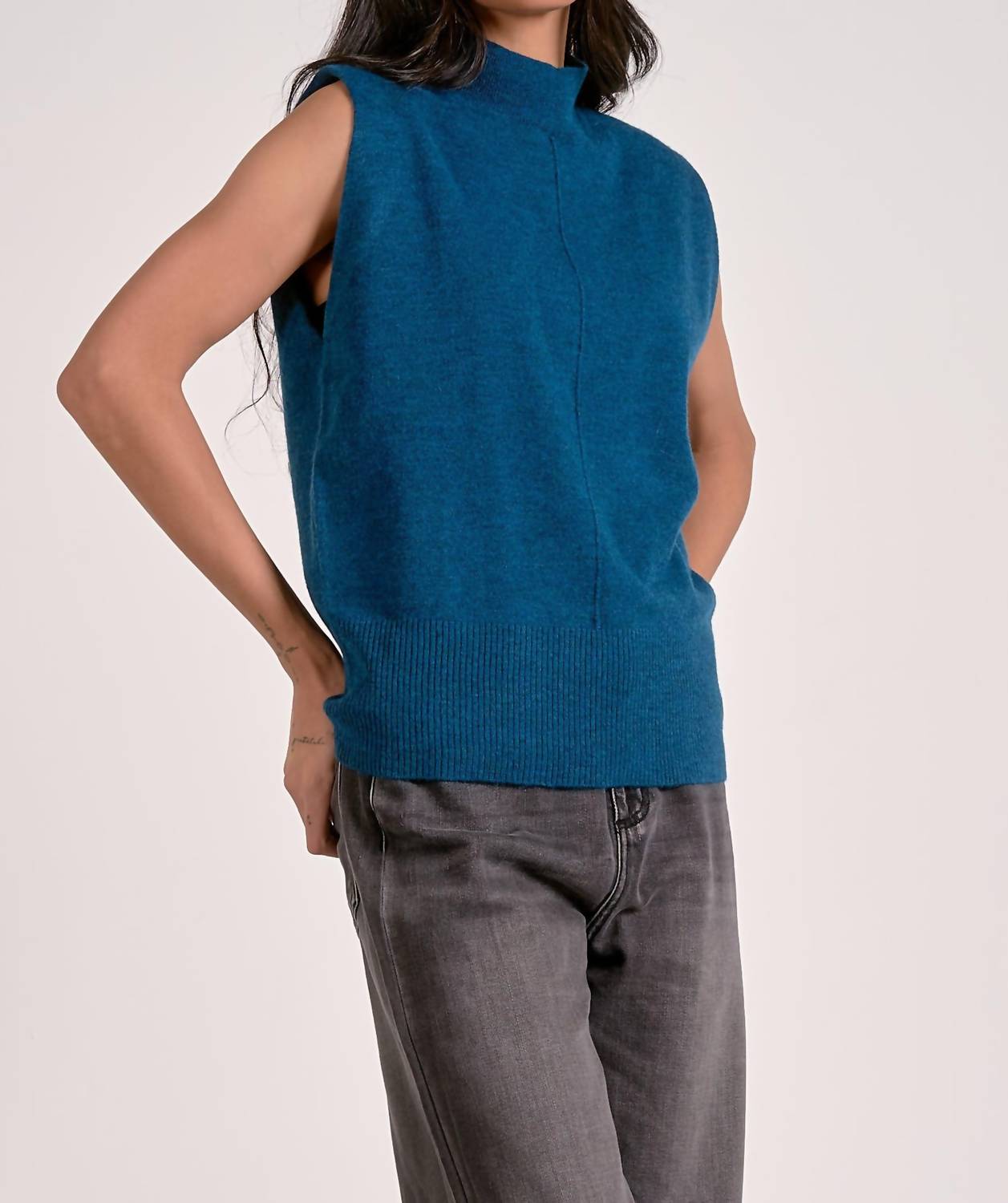 Elan - Mock Neck Sleeveless Sweater
