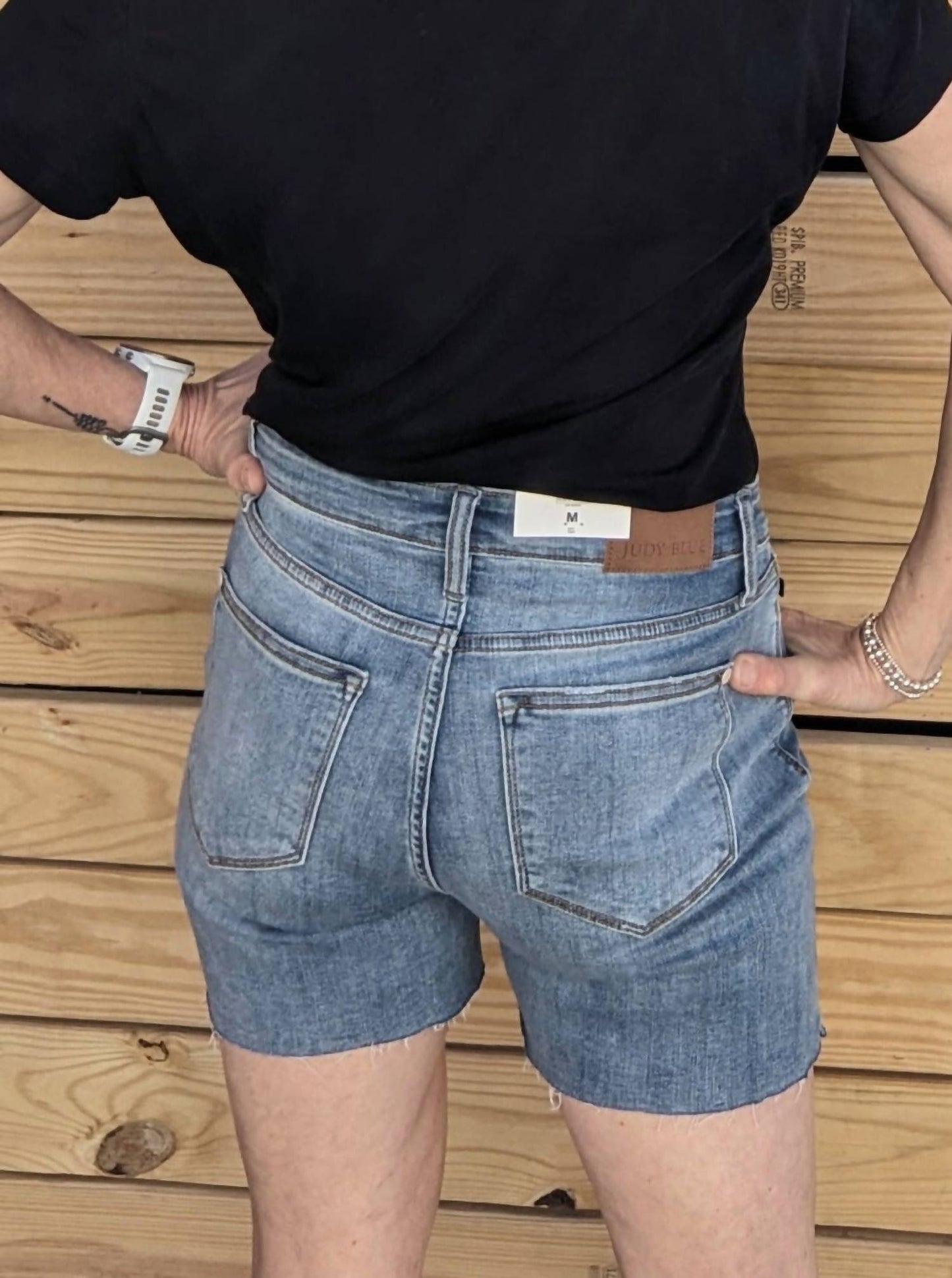 Judy Blue - Mid-Rise Cut Off Shorts