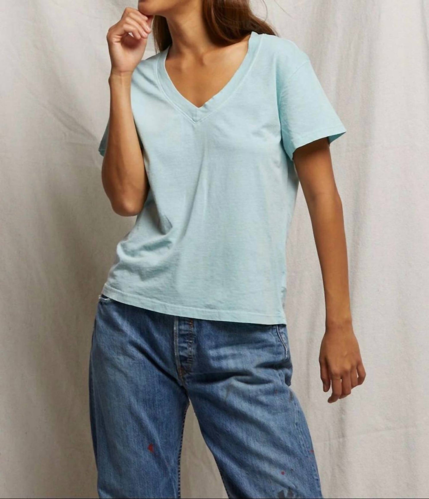 Perfectwhitetee - Hendrix V-neck Tee