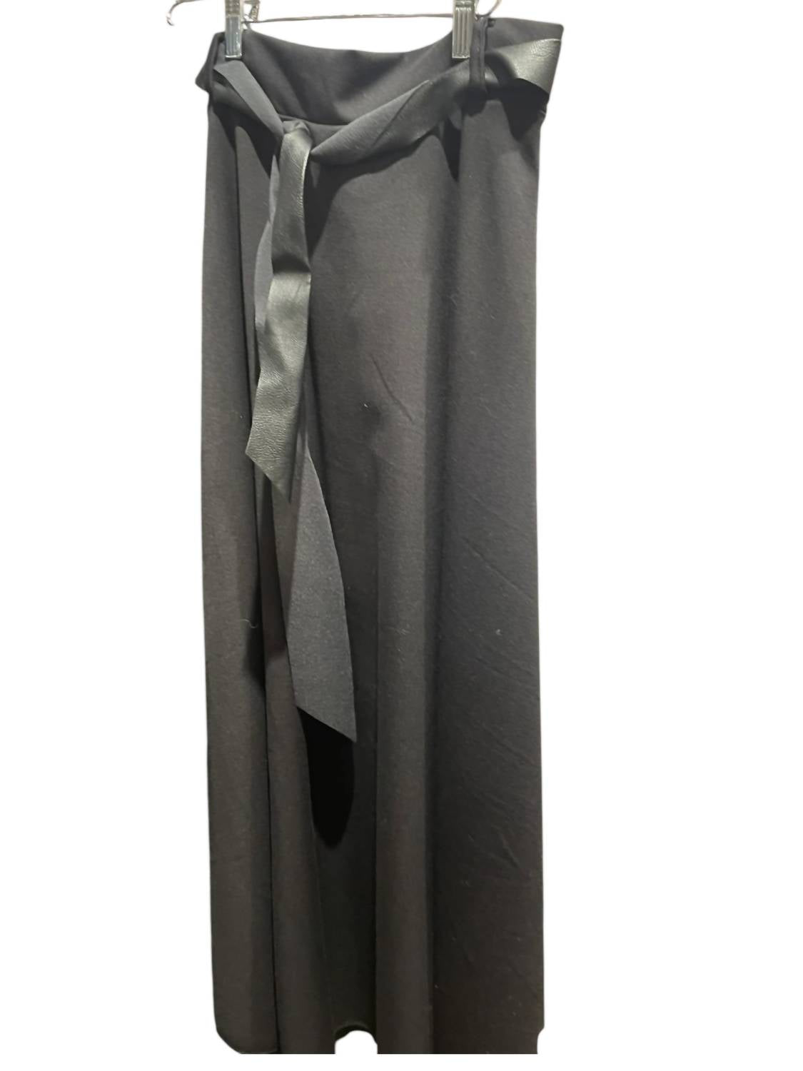 Astrid - Women's Solo Midi Skirt